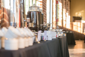 Hot water urns