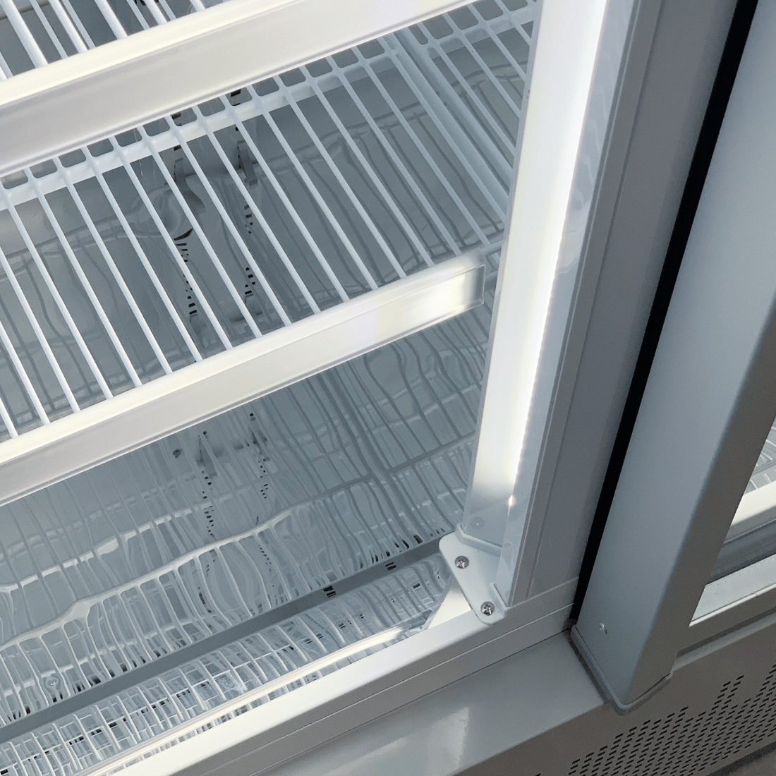 Thermaster Door Supermarket Fridge Black – LG-600BGBM