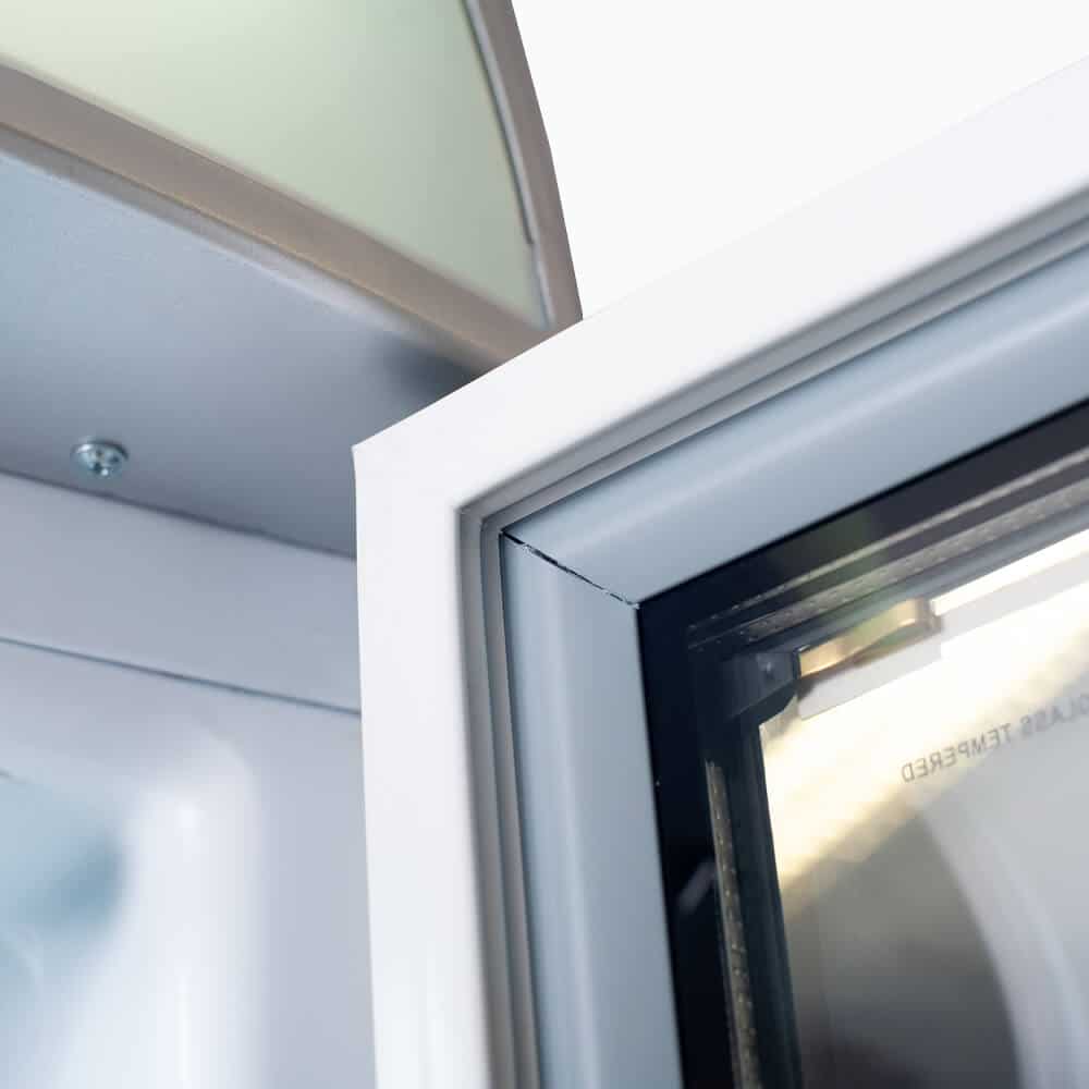 Bromic UF0374LS-NR – Upright Display Freezer - 300L - 1 Door - Flat Glass - Lightbox