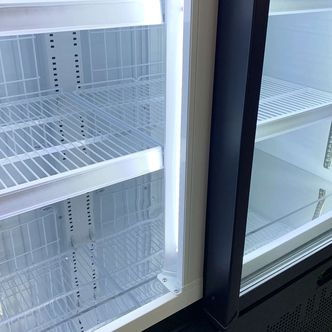 Thermaster Double Door Supermarket Freezer – LG-1000BGBMF