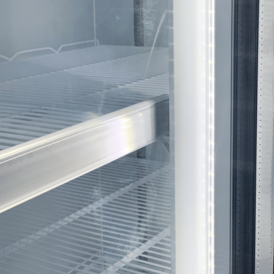 Thermaster Door Supermarket Fridge Black – LG-600BGBM