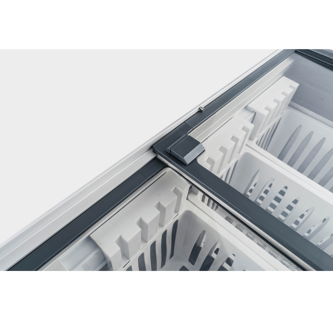 Thermaster 396L Chest Freezer with Flat Glass Sliding Lids – WD396G