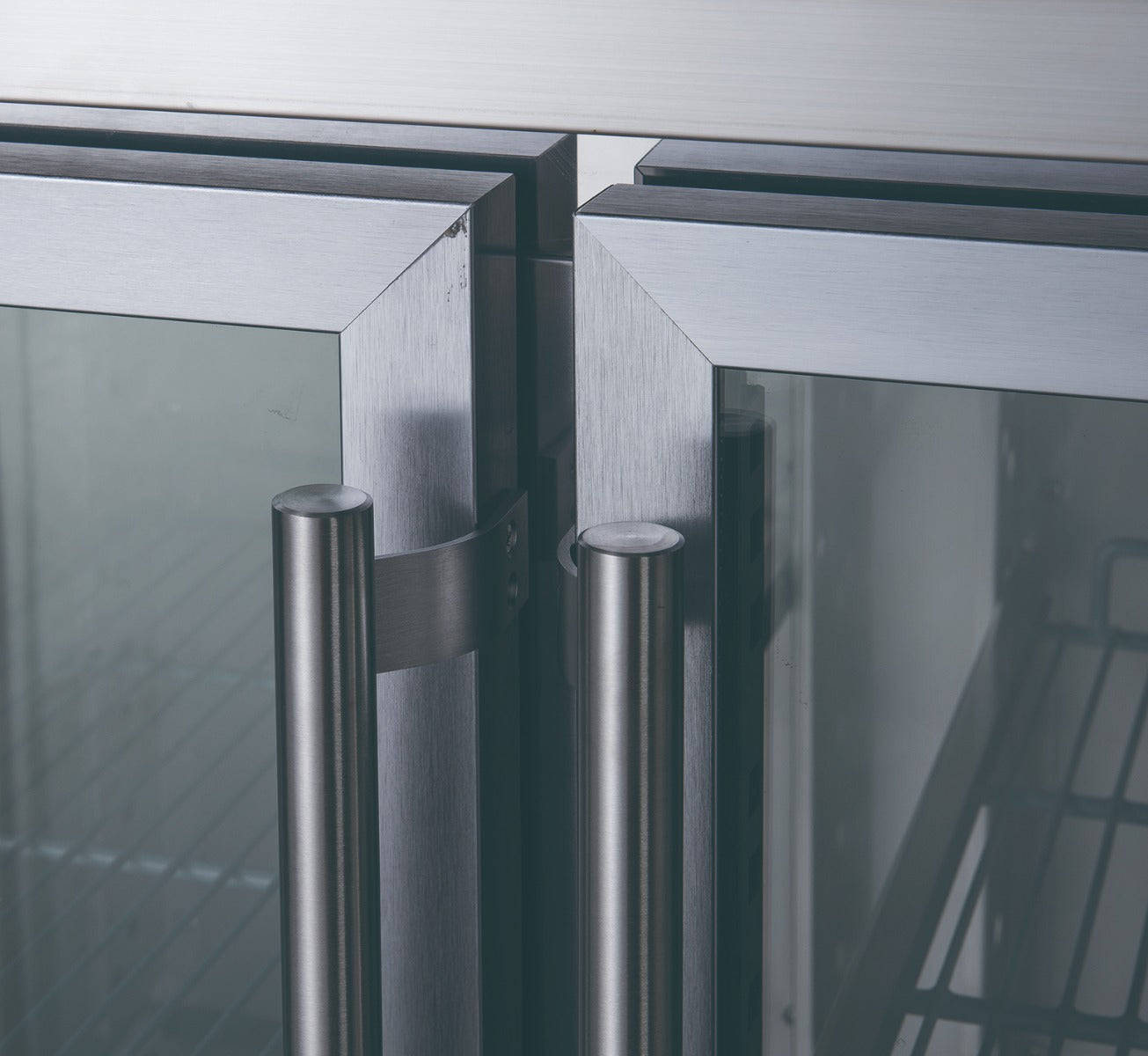 FED-X Three Glass Door Bench Fridge Stainless Steel – XUB7C18G3V